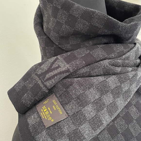 Louis Vuitton Scarf Damier Wool Black Gray Wrap - Picture 6 of 9
